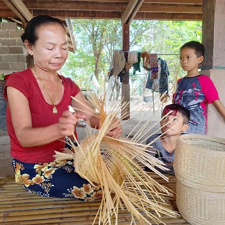 Vera Sunset Homestay Local Experience With Lao Family Muang Khong Exterior photo
