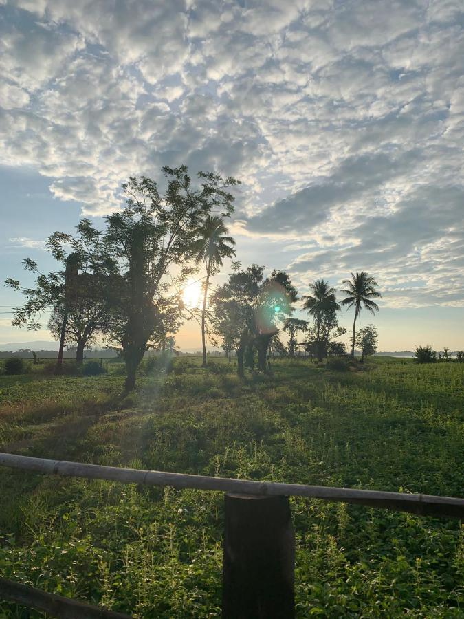 Vera Sunset Homestay Local Experience With Lao Family Muang Khong Exterior photo
