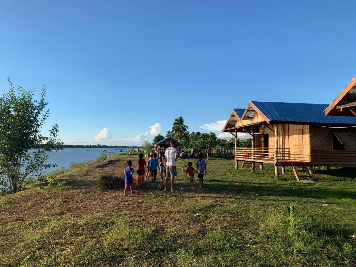 Vera Sunset Homestay Local Experience With Lao Family Muang Khong Exterior photo