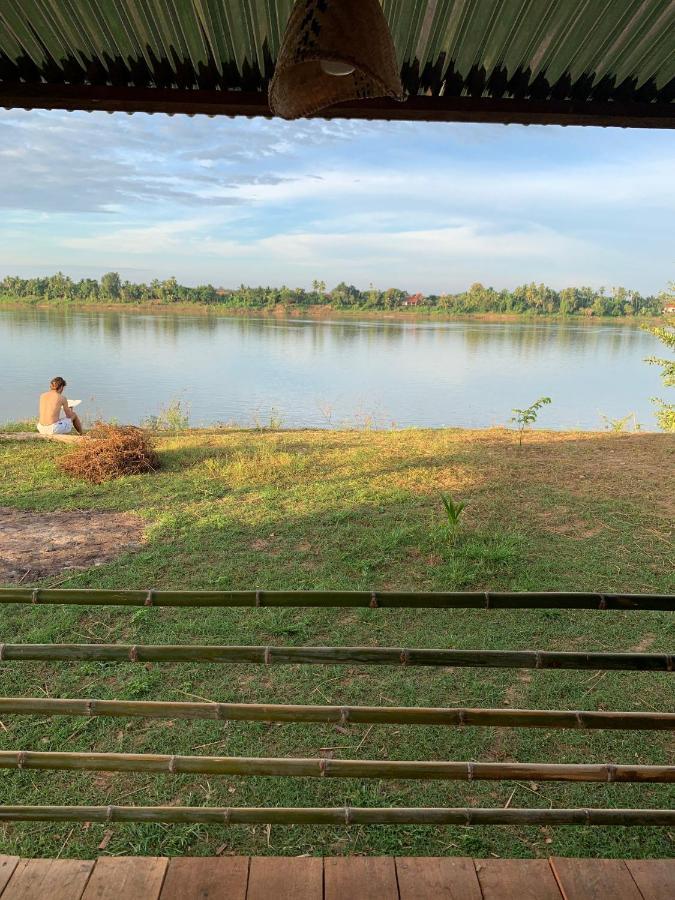 Vera Sunset Homestay Local Experience With Lao Family Muang Khong Exterior photo