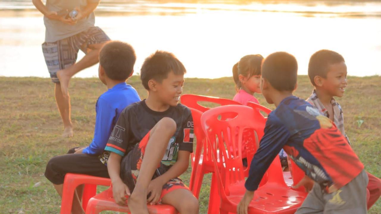 Vera Sunset Homestay Local Experience With Lao Family Muang Khong Exterior photo