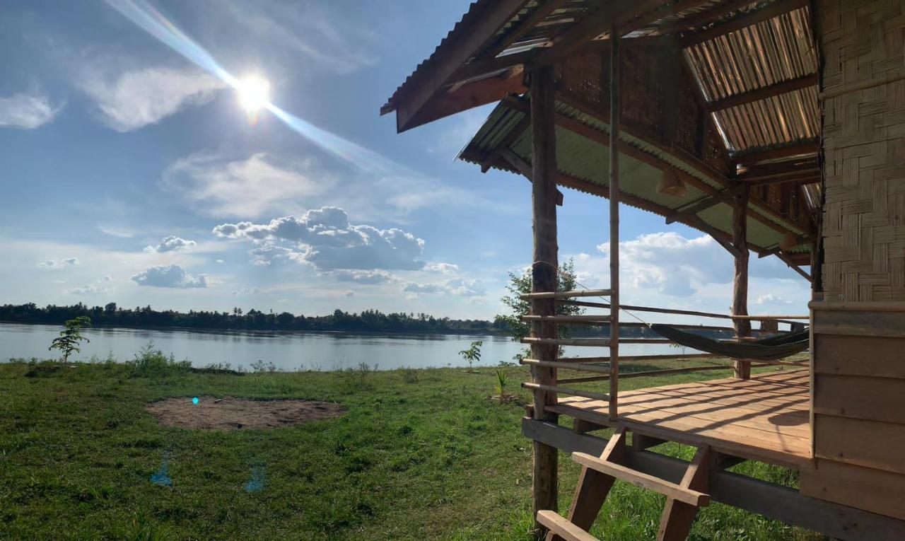 Vera Sunset Homestay Local Experience With Lao Family Muang Khong Exterior photo