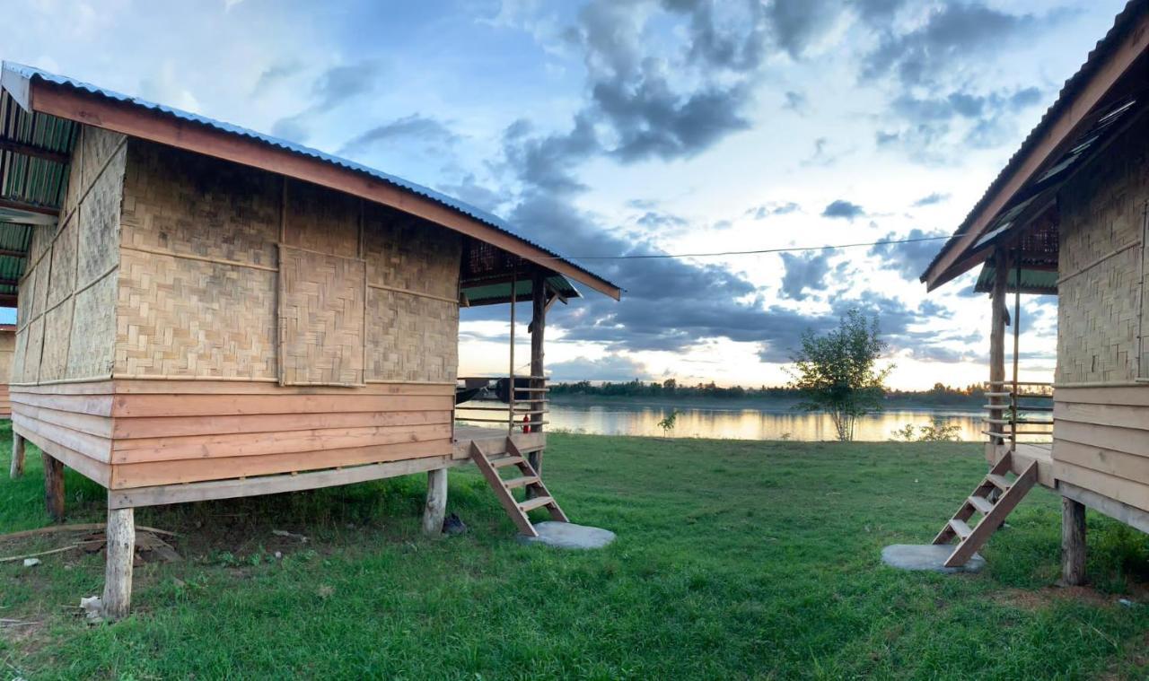 Vera Sunset Homestay Local Experience With Lao Family Muang Khong Exterior photo
