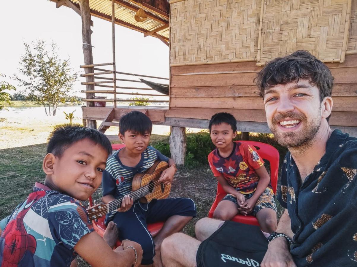 Vera Sunset Homestay Local Experience With Lao Family Muang Khong Exterior photo